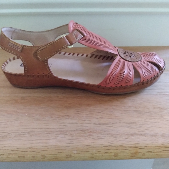 Pickolinos Spanish Leather Sandals - Picture 3 of 8